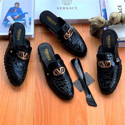 cheap versace shoes uk|versace autumn men's shoes price.